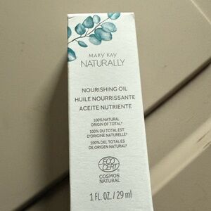 Mary Kay Naturally Nourishing Oil